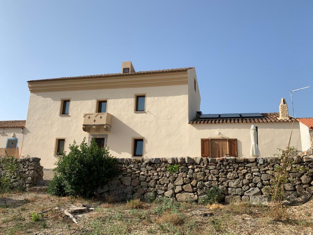 בית הארחה רנה מג'ורה 	Stazzu Nuraghe Mannucciu מראה חיצוני תמונה
