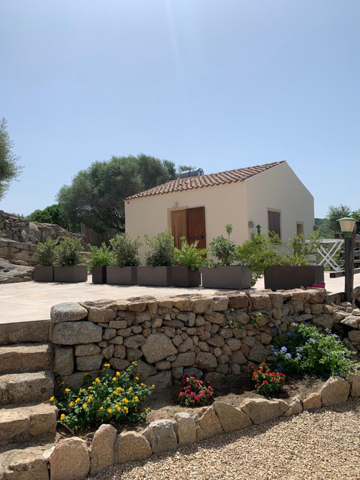 בית הארחה רנה מג'ורה 	Stazzu Nuraghe Mannucciu מראה חיצוני תמונה