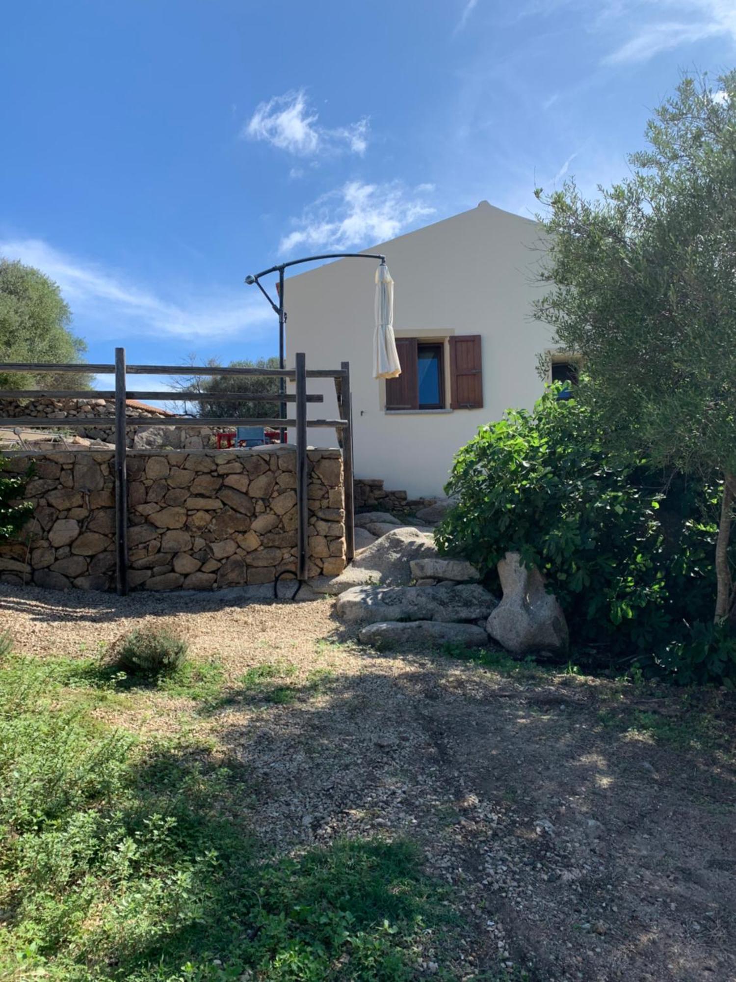 בית הארחה רנה מג'ורה 	Stazzu Nuraghe Mannucciu מראה חיצוני תמונה